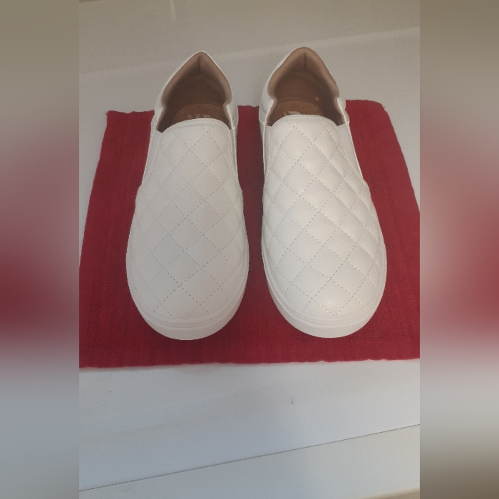 STQ brand Quilted White Slip-On Sneakers - size 7.5